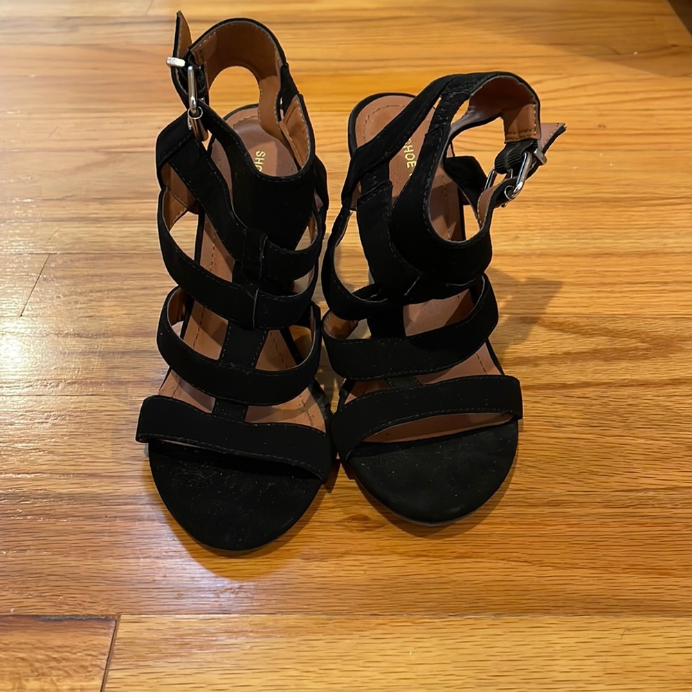 Black faux suede wedges size 5.5